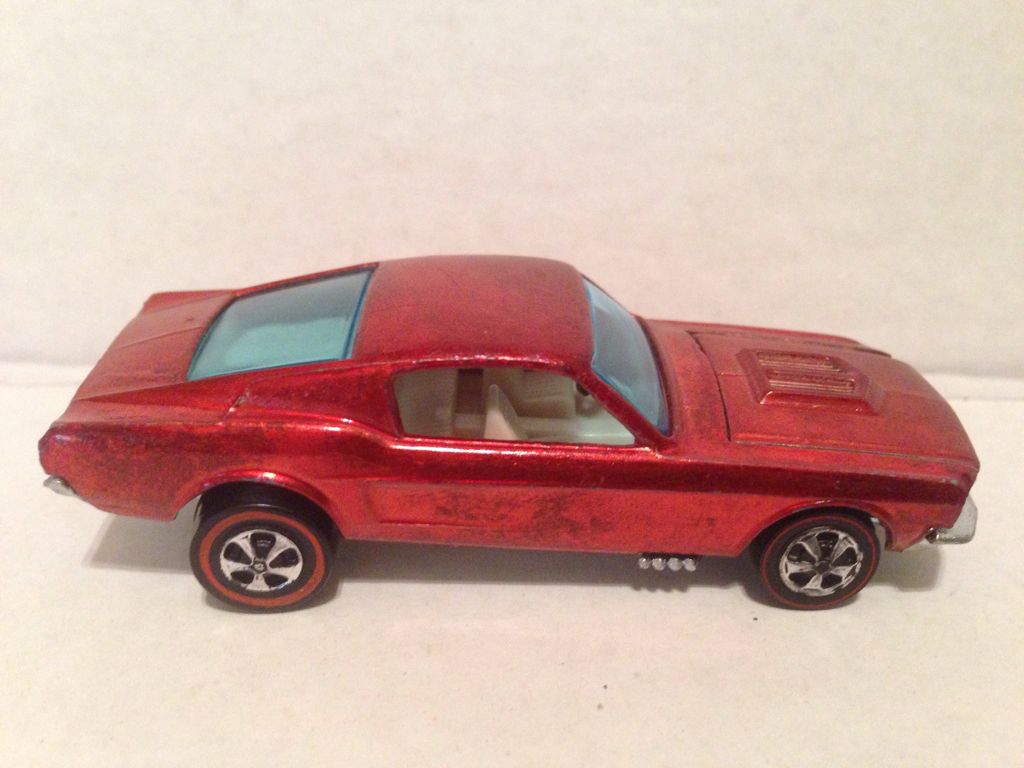 Custom Mustang - Redlines toy car collectible - Main Image 1