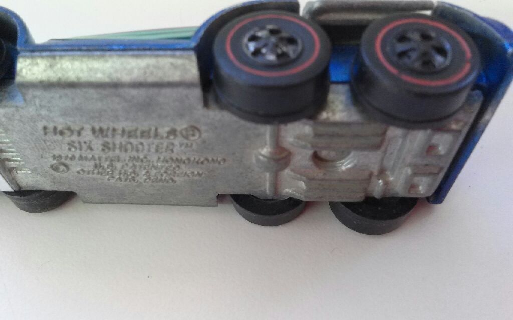 Six Shooter - HW Mainline toy car collectible - Main Image 2