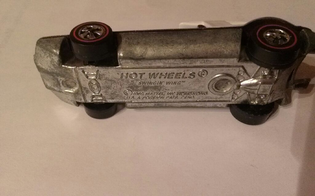 Swingin Wing  toy car collectible - Main Image 2