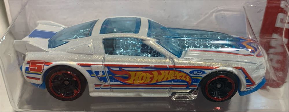 2013 Mustang GT - Hot Wheels Racing toy car collectible - Main Image 3