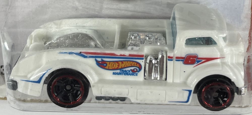 Mig Rig - HW Racing toy car collectible - Main Image 2