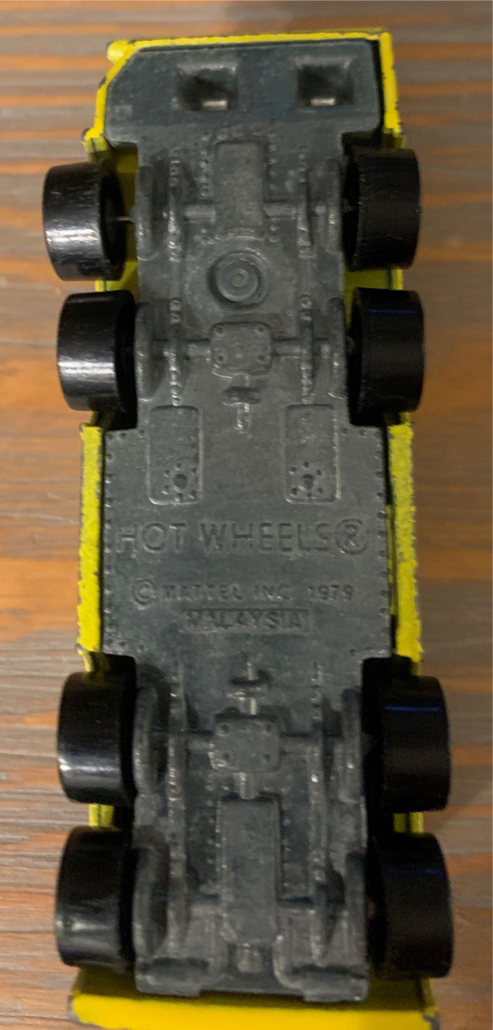 Airport Rescue - Workhorses toy car collectible - Main Image 3