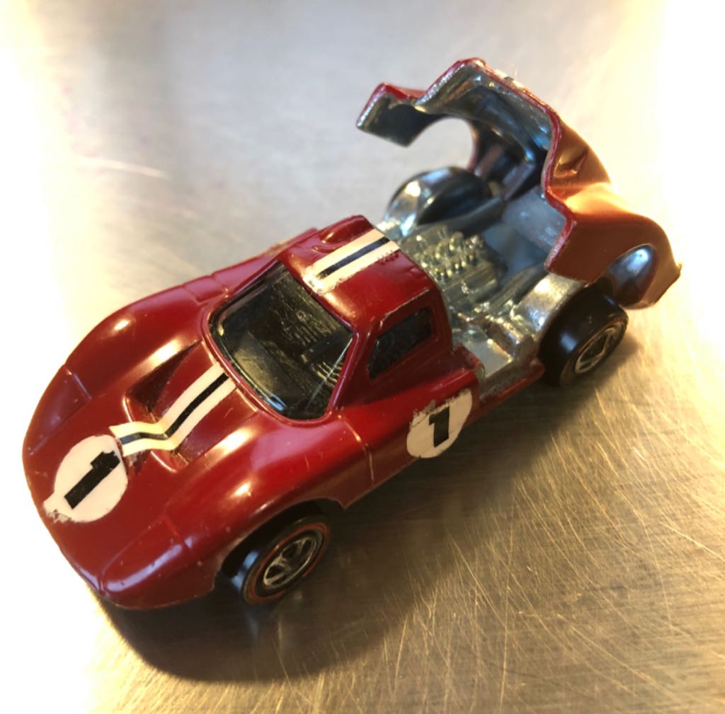 Ford MK IV - HW Red Lines toy car collectible - Main Image 2