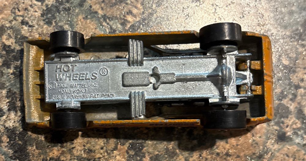 Vega Bomb ( Red Line  Wall ) - Redlines - Flying Colors toy car collectible - Main Image 2