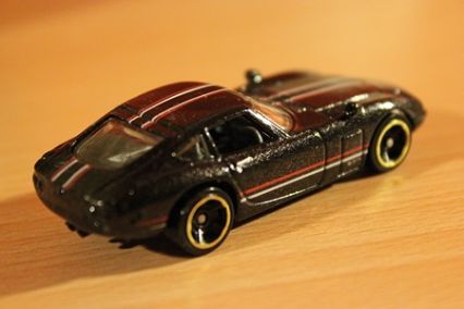 Toyota 2000 GT - HW WORKSHOP toy car collectible - Main Image 2