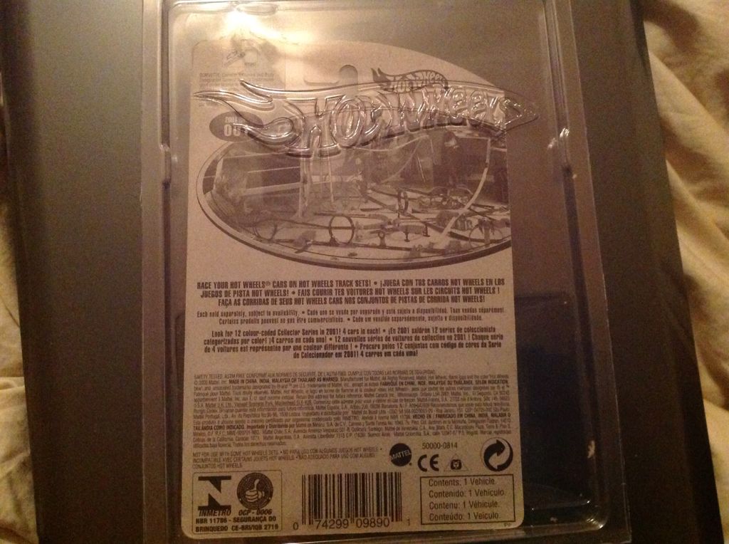 Corvette 1965 - Treasure Hunt 2001 toy car collectible - Main Image 2