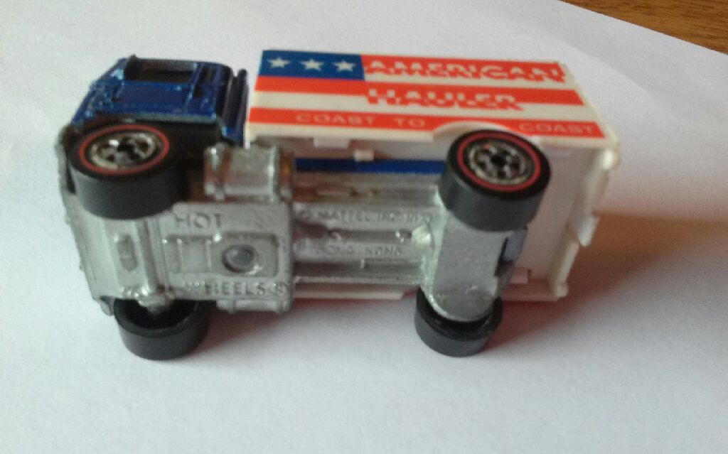 American Hauler - Redlines - Flying Colors toy car collectible - Main Image 2