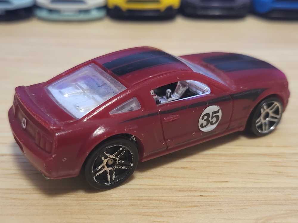 1/48 2005 Mustang GT - 2014 - HW Color Shifters™️ toy car collectible - Main Image 2