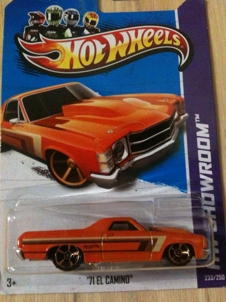 ’71 El Camino - HW Showroom - Muscle Mania toy car collectible - Main Image 1