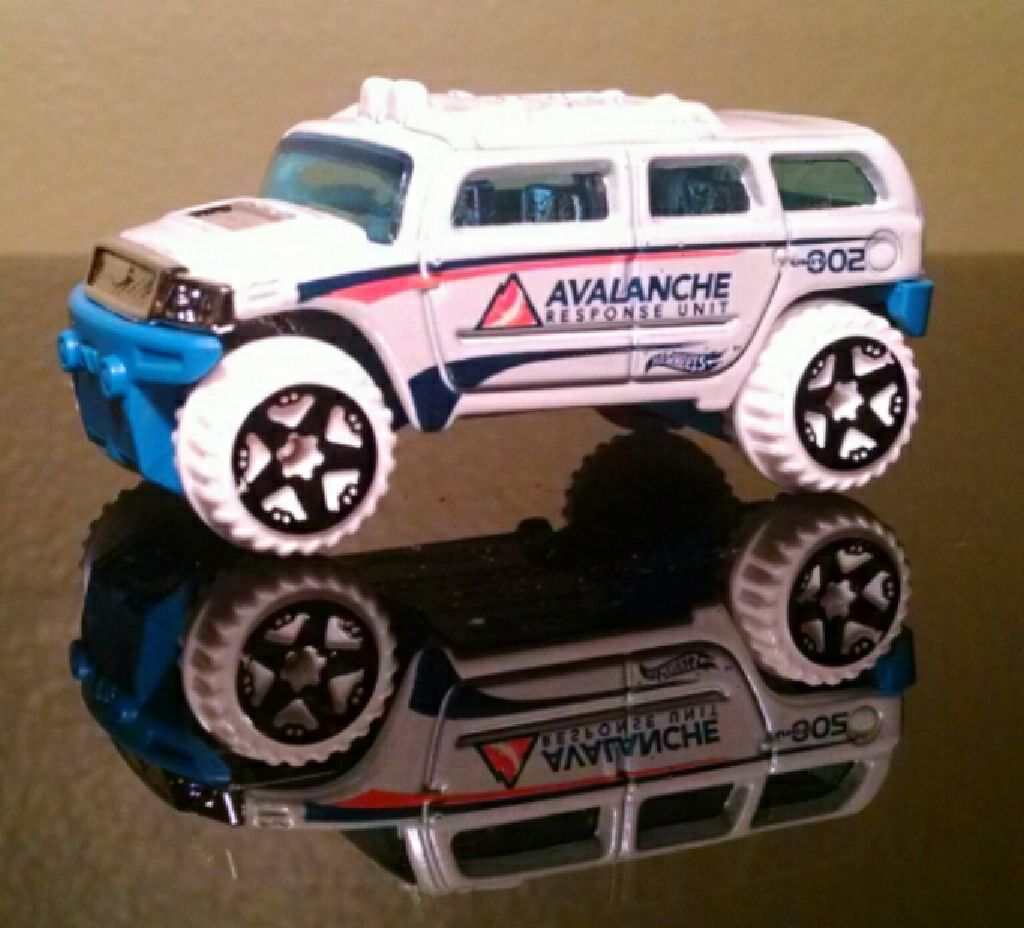 Rockster - 2015 HW Off-Road -Ice Mountain toy car collectible - Main Image 2