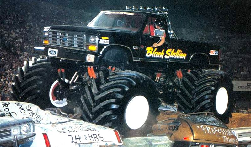 Excaliber Vintage - Monster Jam toy car collectible - Main Image 2