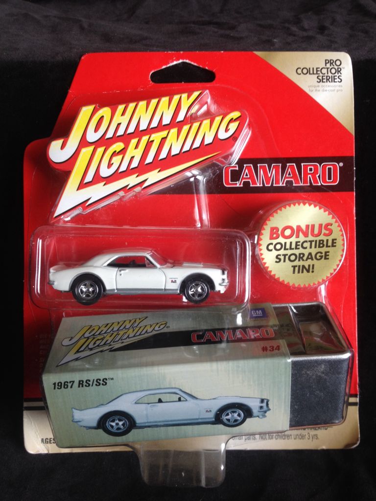 Johnny Lightning 67 Camaro RS/SS - Johnny Lightning Pro Collector Series toy car collectible - Main Image 1