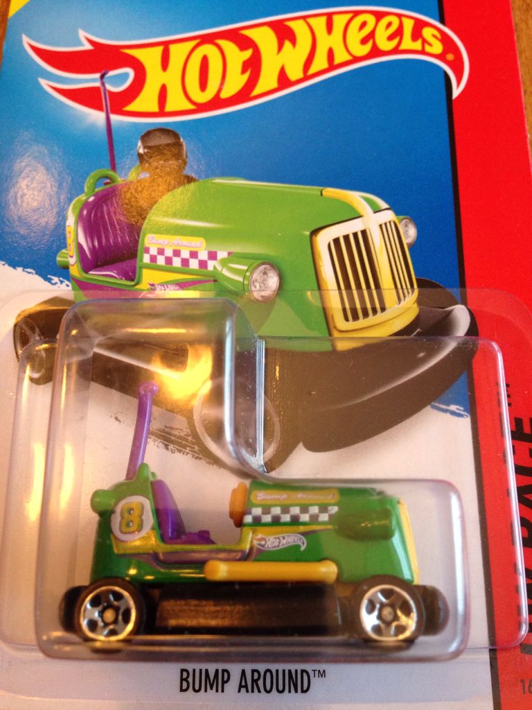 Bump Around - HW Race  Track Aces toy car collectible - Main Image 1