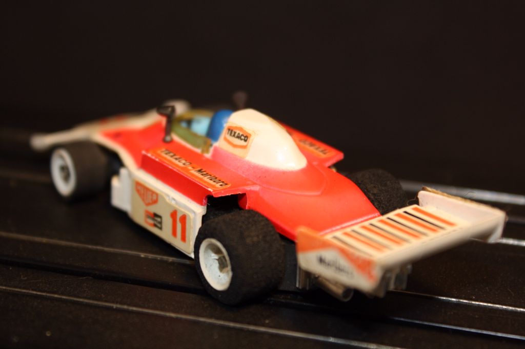 McLaren F1 - G Plus toy car collectible - Main Image 2