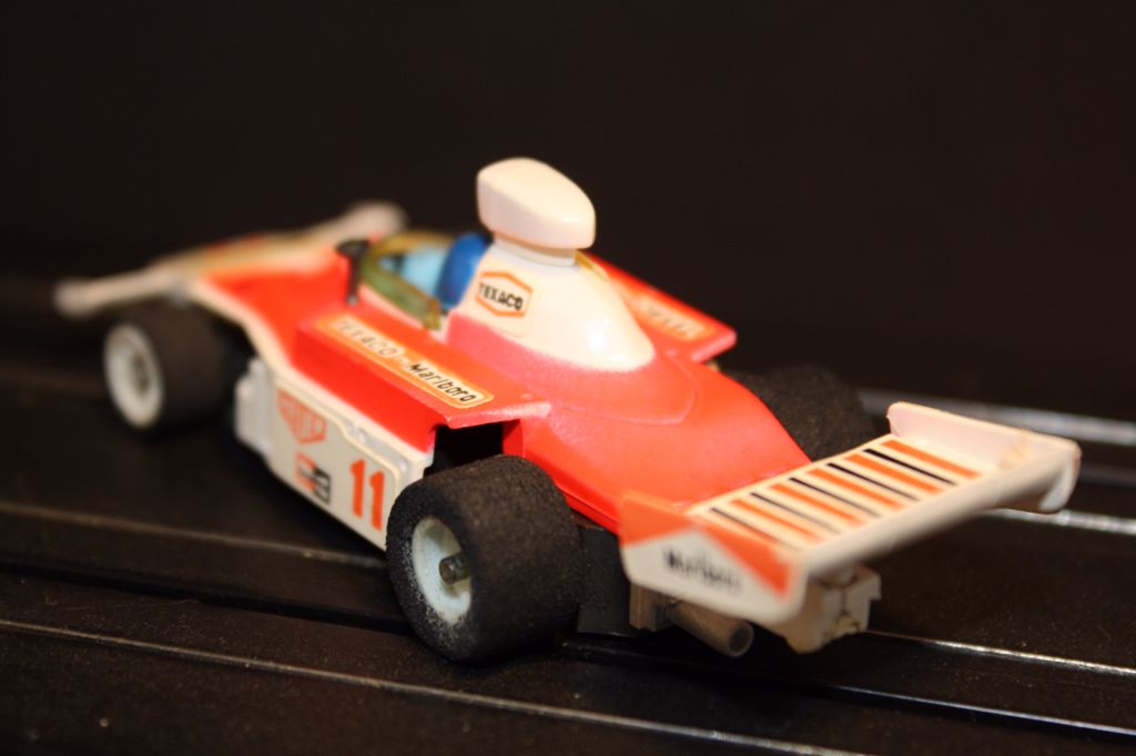 McLaren F1 - G Plus toy car collectible - Main Image 2
