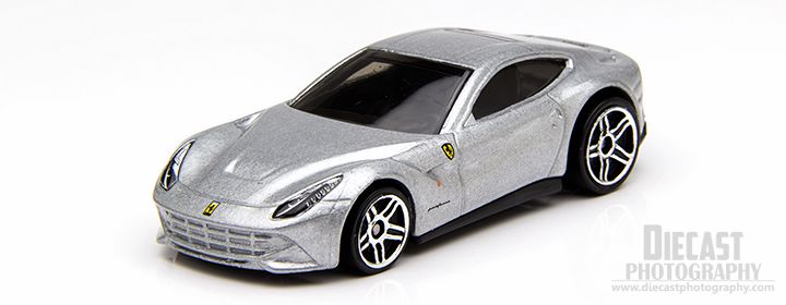 Ferrari F12 Berlinetta - ’14 HW City toy car collectible - Main Image 2