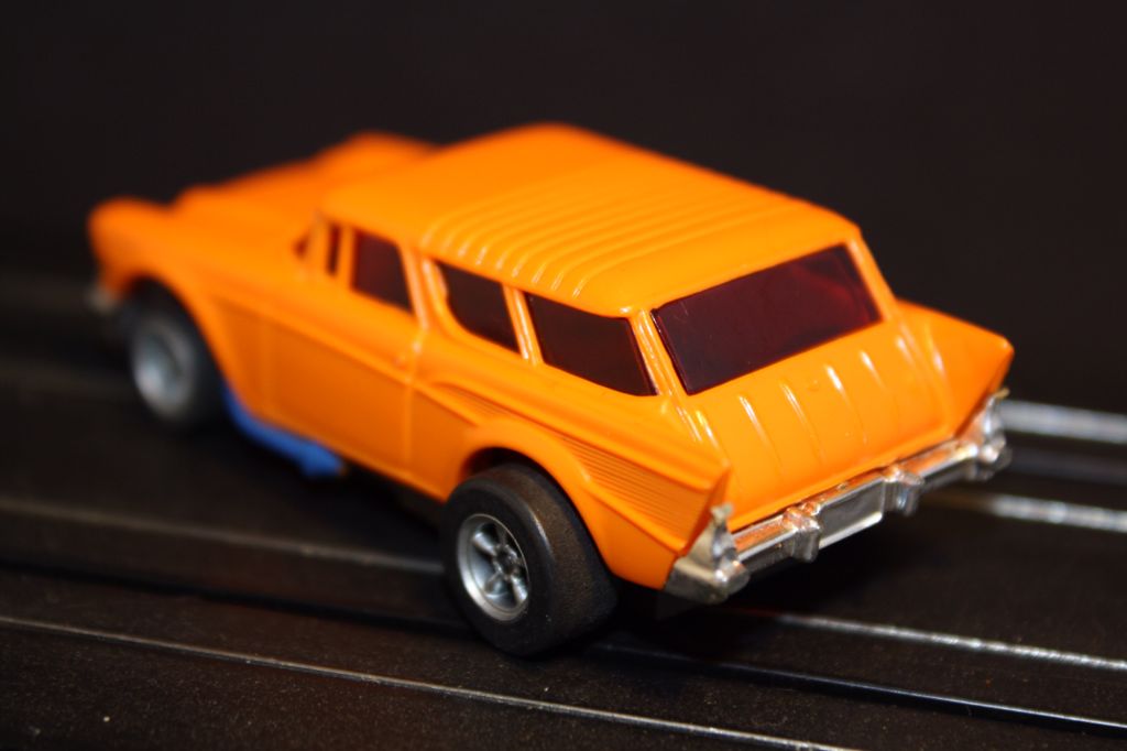Chevy ’57 Nomad  toy car collectible - Main Image 2