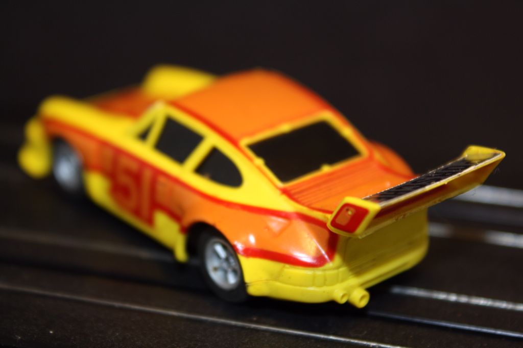 Porsche 934 RSR - Magnatraction toy car collectible - Main Image 2