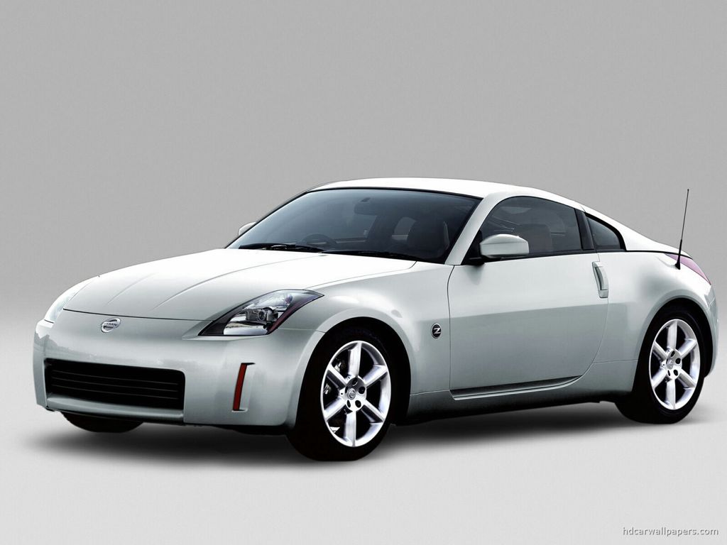 Nissan - Maisto toy car collectible - Main Image 1