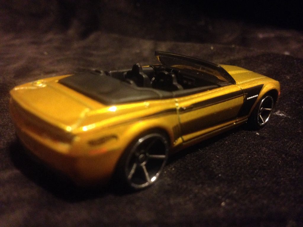 Camaro Convertible Concept - Hot Wheels Gift Pack 9-Pack toy car collectible - Main Image 2