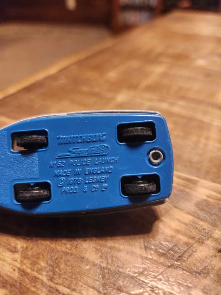 Police Launch - Matchbox Superfast toy car collectible - Main Image 4