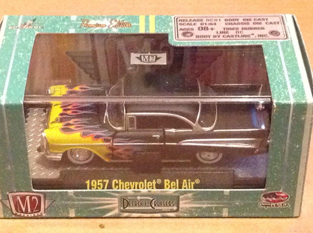M2 Machines - Detroit-Cruisers toy car collectible - Main Image 1