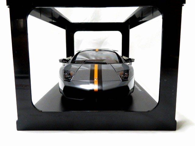 Autoart Lamborghini Murcielago LP670-4 SV - Performance toy car collectible - Main Image 3