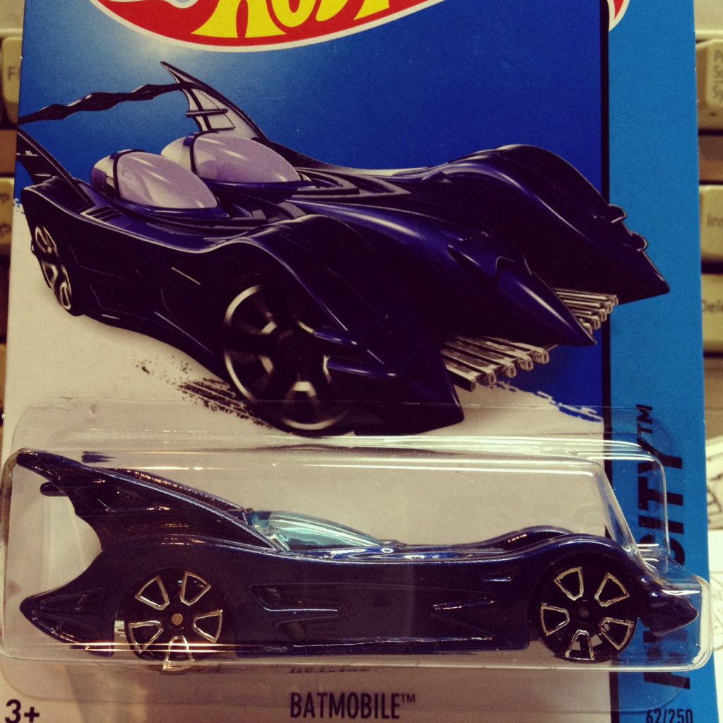 Batmobile: Comics 2 - BATMAN toy car collectible - Main Image 1