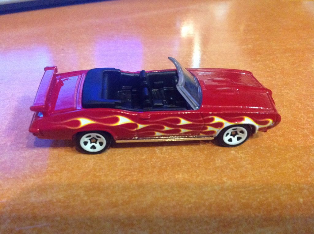 ’70 Pontiac GTO - Hot Wheels 3-Pack toy car collectible - Main Image 2