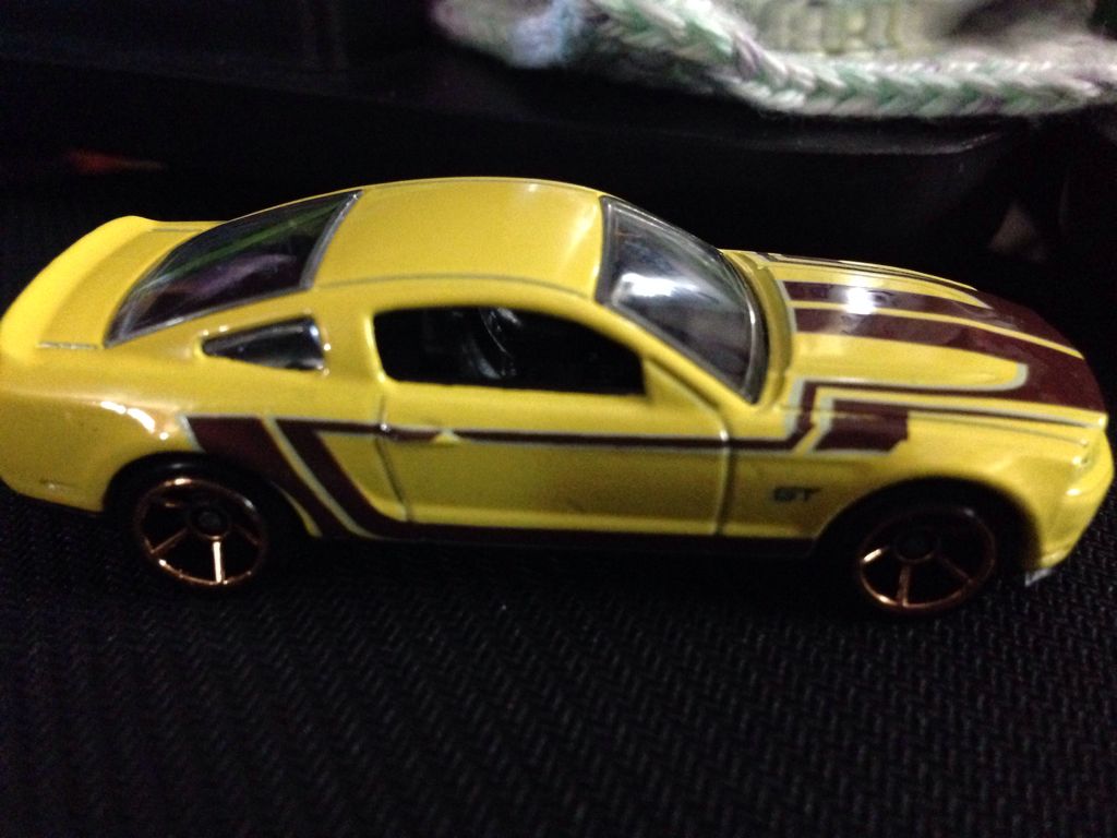 2010 Ford Mustang GT - 2014 Multipacks toy car collectible - Main Image 2
