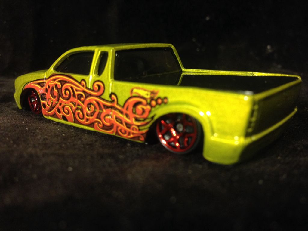 Steel Flame Killer Croc - Batman vs. Killercrock toy car collectible - Main Image 2