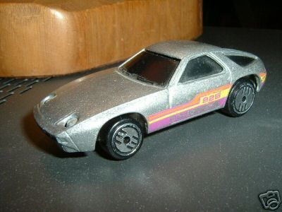 Nightstreaker - Mainline toy car collectible - Main Image 2