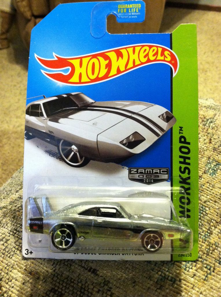 ’69 Dodge Charger Daytona - 2014 HW Workshop toy car collectible - Main Image 1