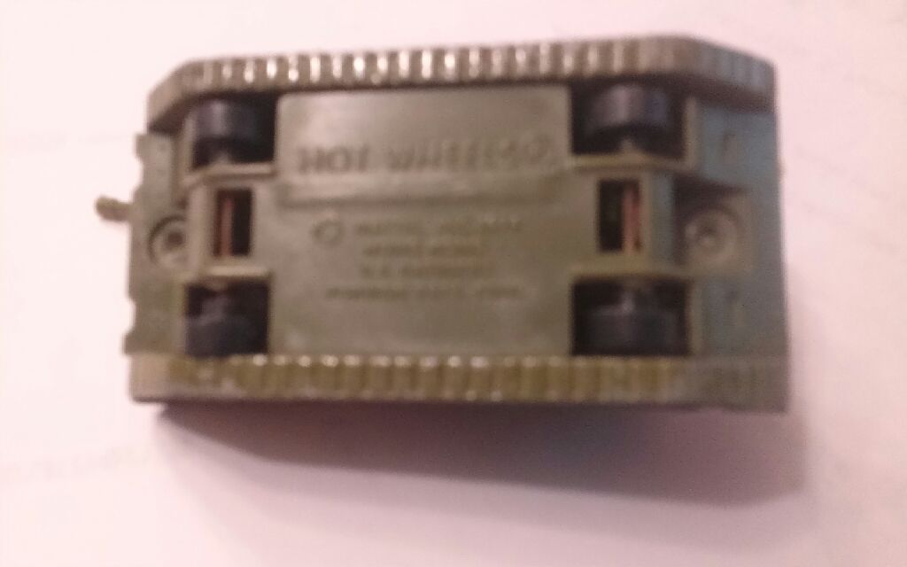 Road Tough - army toy car collectible - Main Image 2