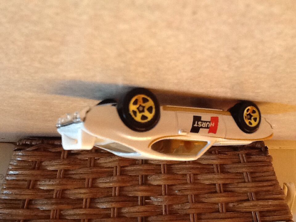 Olds 442 - HW Performance 12 toy car collectible - Main Image 2