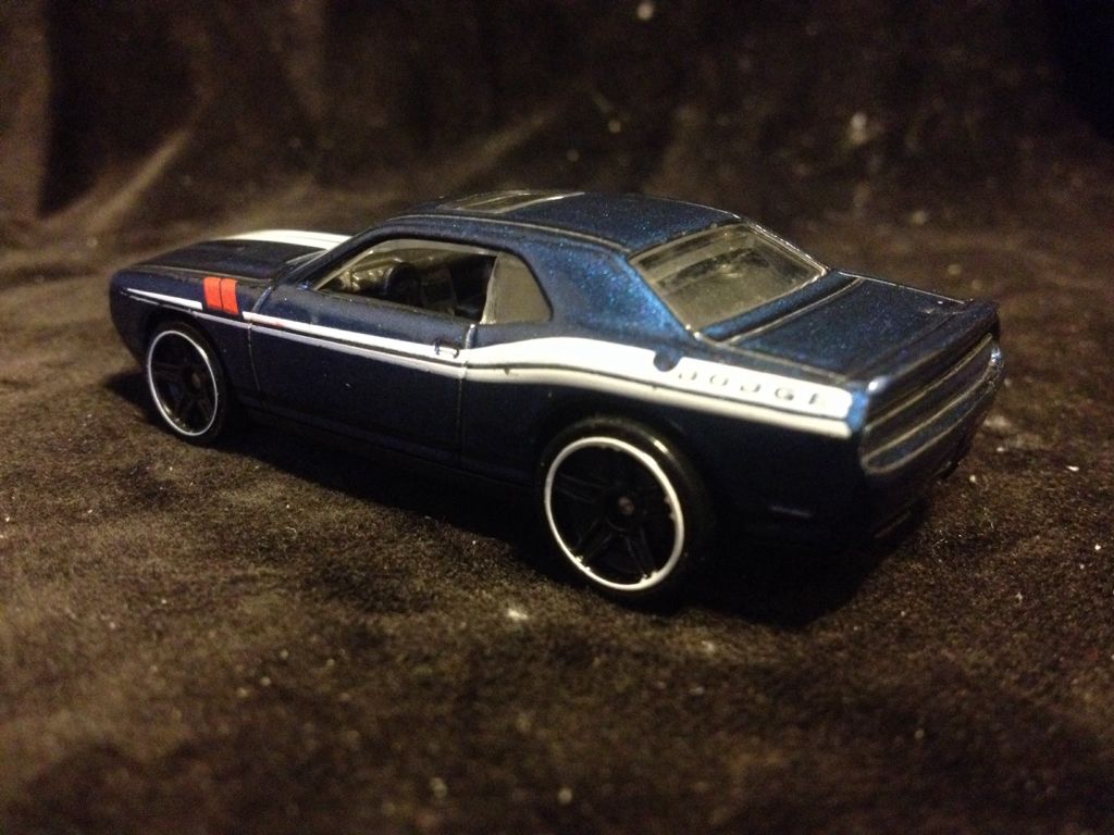 Dodge Challenger SRT8 - 2014 HW Gift Pack Exclusive Decoration toy car collectible - Main Image 2