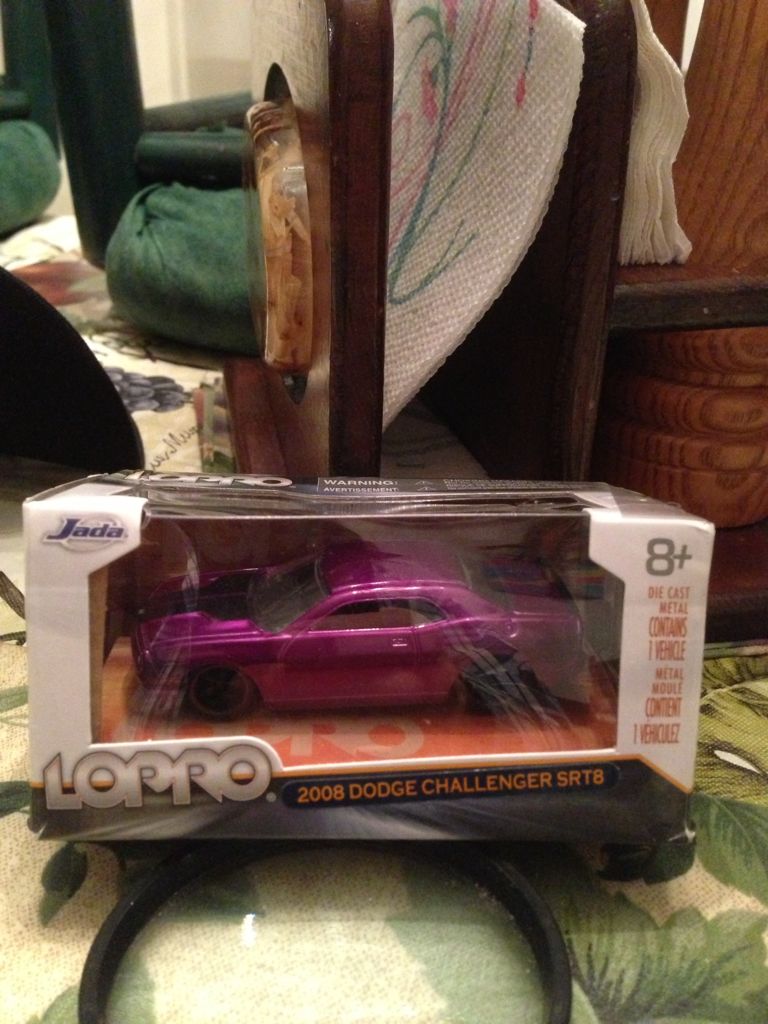 2008 Dodge Challenger Srt 8  toy car collectible - Main Image 1