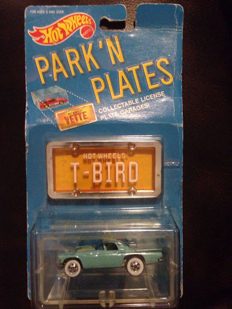 T-bird - PARK’N PLATES toy car collectible - Main Image 1