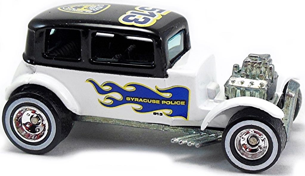 ‘32 Ford Vicky - Cop Rods Series 1 toy car collectible - Main Image 2