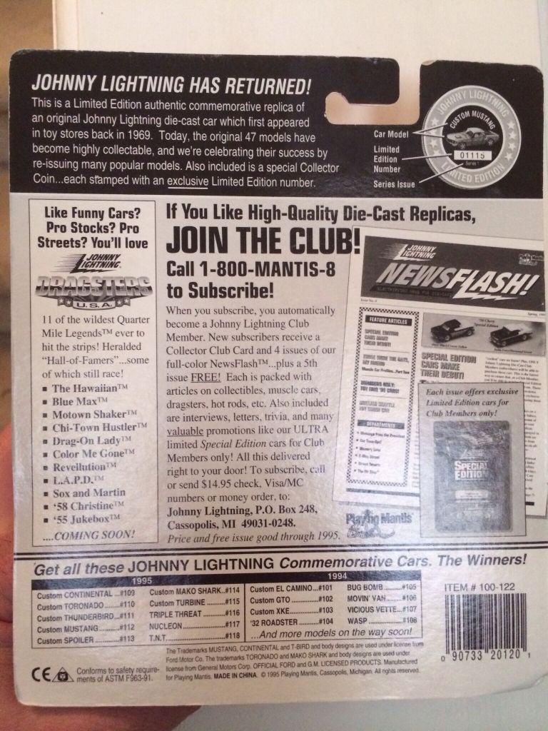 Johnny Lightning - The Challengers Series 2 toy car collectible - Main Image 2