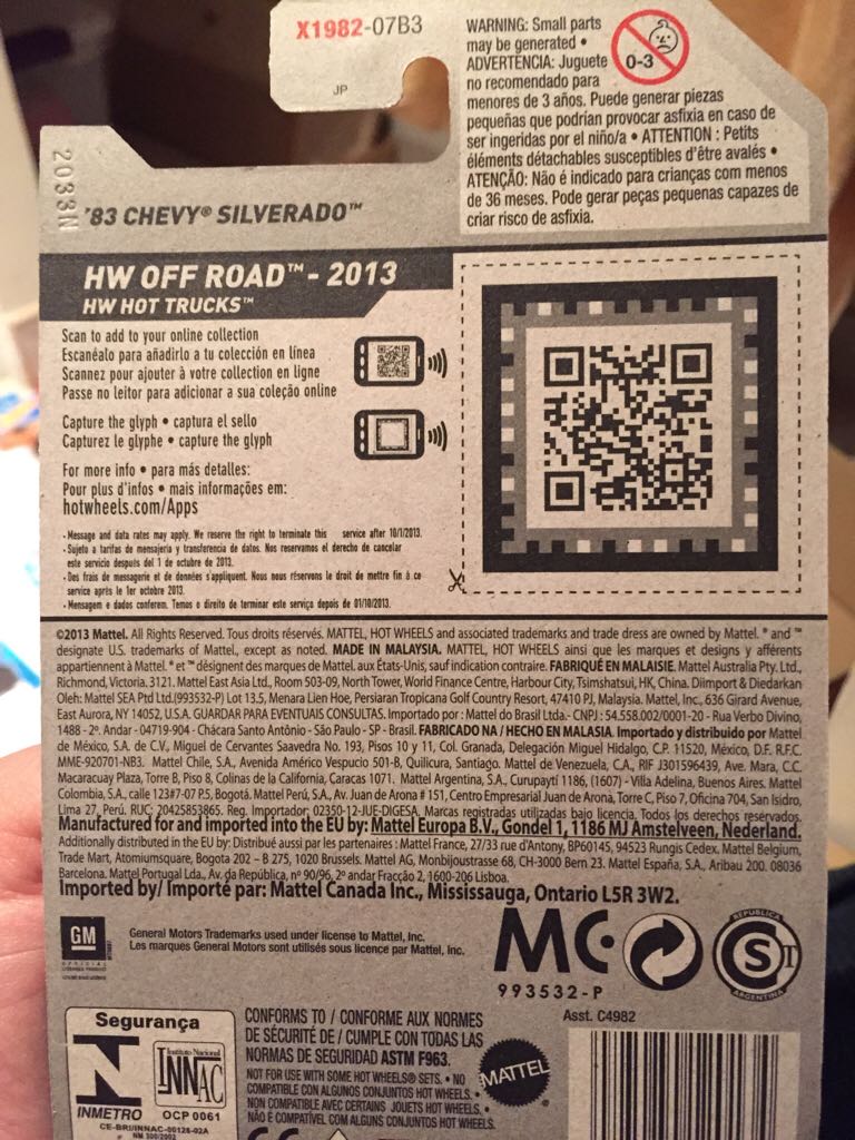 Chevy 1983 Silverado HW showroom  - HW Showroom toy car collectible - Main Image 2