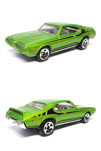 Pontiac GTO - 2013 Muscle Mania 5-Pk toy car collectible - Main Image 2