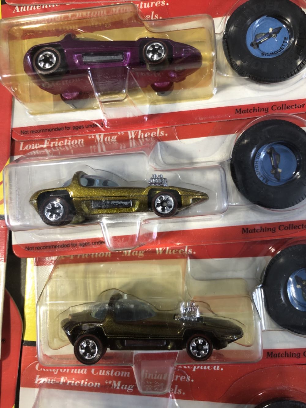 Silhouette - Anniversary 25th toy car collectible - Main Image 3