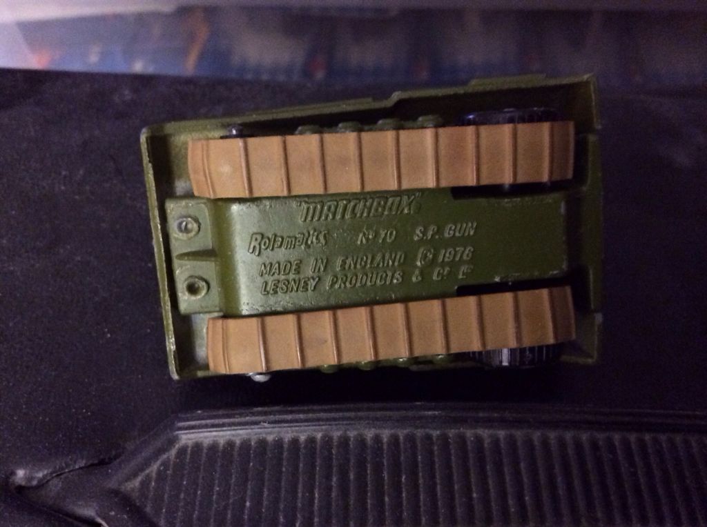 Mbx 70 S.P. Gun - Matchbox 1-75 Superfast toy car collectible - Main Image 2