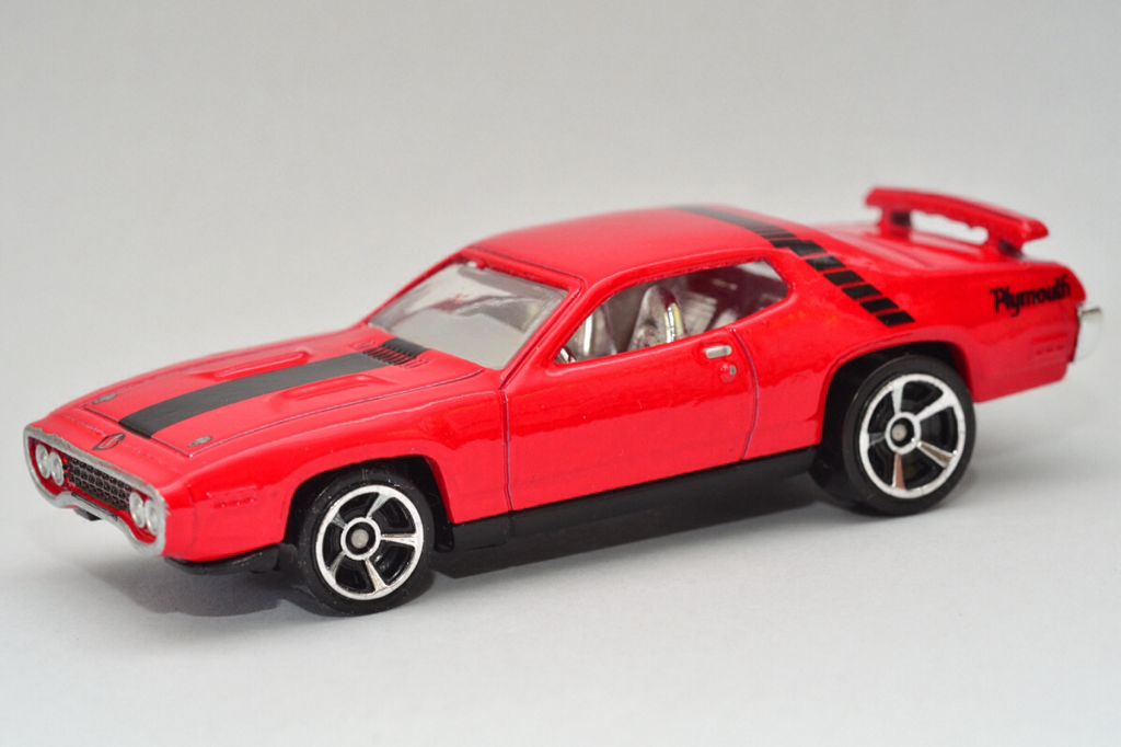1971 Plymouth Road Runner - 2012 New Models toy car collectible - Main Image 1