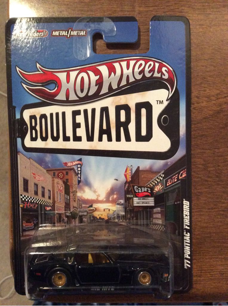 ’77 Pontiac Firebird - 2012 Boulevard - Big Hits toy car collectible - Main Image 2