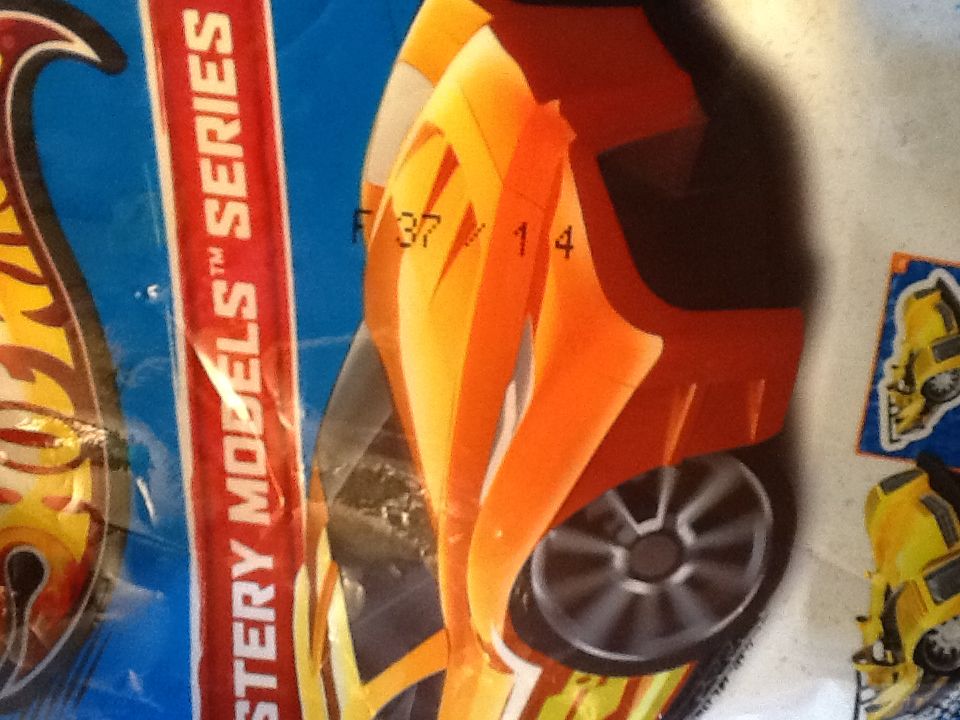 Cadillac LMP Mystery Models Series 2 - 2013 Mystery Models - Series 2 toy car collectible - Main Image 2