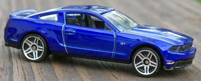 2010 Ford Mustang GT - New Models toy car collectible - Main Image 2