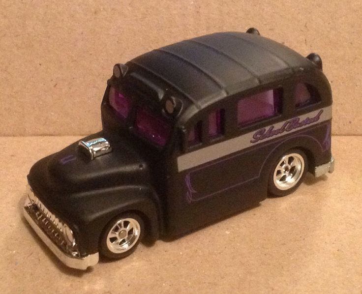 School Busted - Larry’s Garage toy car collectible - Main Image 2