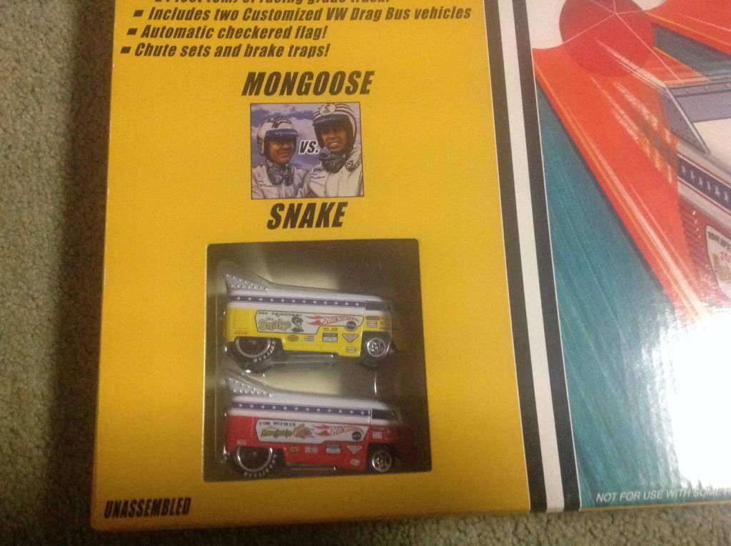 Hot Wheels Classics Mongoose & Snake Drag Race Set  toy car collectible - Main Image 2